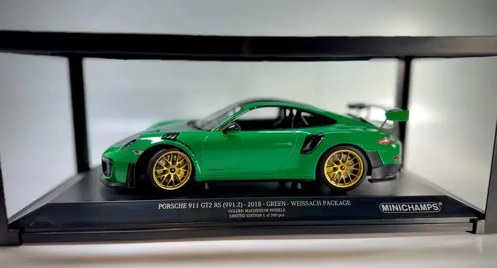 1:18 Porsche 911 991.2 GT2 RS 2018 Weissach Package Green [MINICHAMPS] — praca twórcy Palma68 na Freshwall Marketplace