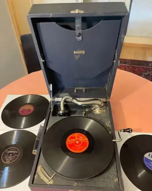 Antyczny gramofon Thorens primaphonic horex Swiss Made lata 20/30 sprawny — praca twórcy Tomek na Freshwall Marketplace