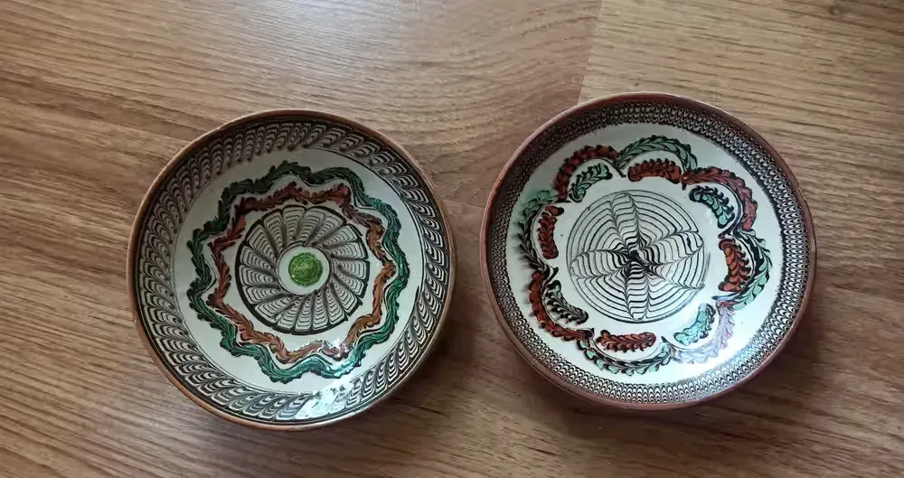 Antyk Mołdawskie miseczki ceramiczne, ręcznie zdobione ok 1925r — praca twórcy Agnieszka na Freshwall Marketplace