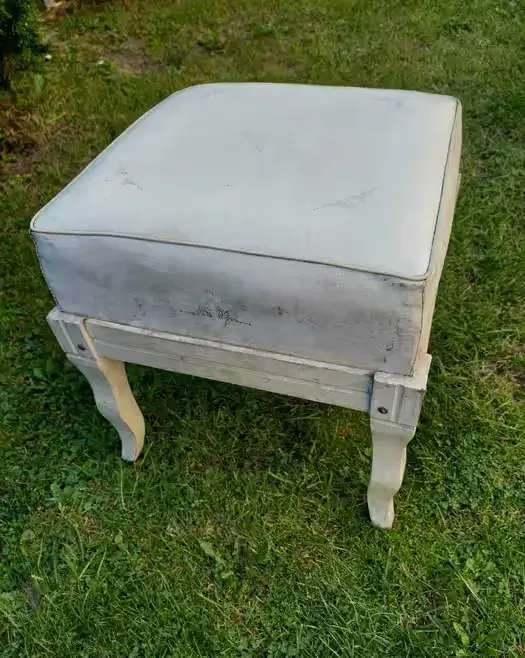 Antyk vintage  taboret stary antyk art deco krzesło ławka — praca twórcy Sławomir na Freshwall Marketplace