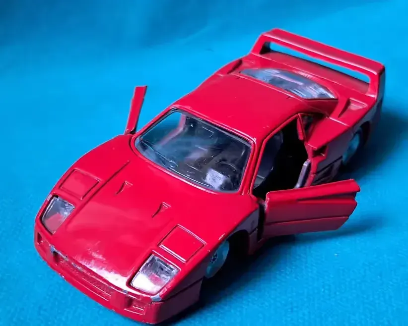 Autko, resorak Maisto - Ferrari F 40 z 1990 — praca twórcy maslak71 na Freshwall Marketplace