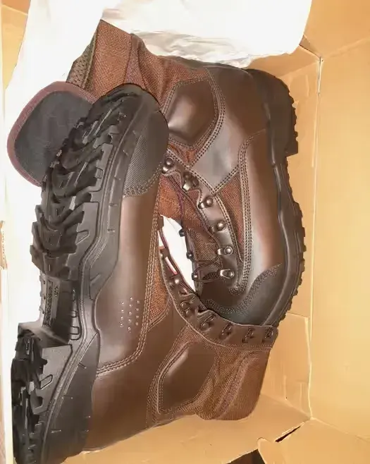 Buty 939 wojskowe, roz. 44 ,  trzewiki letnie — praca twórcy Łukasz na Freshwall Marketplace