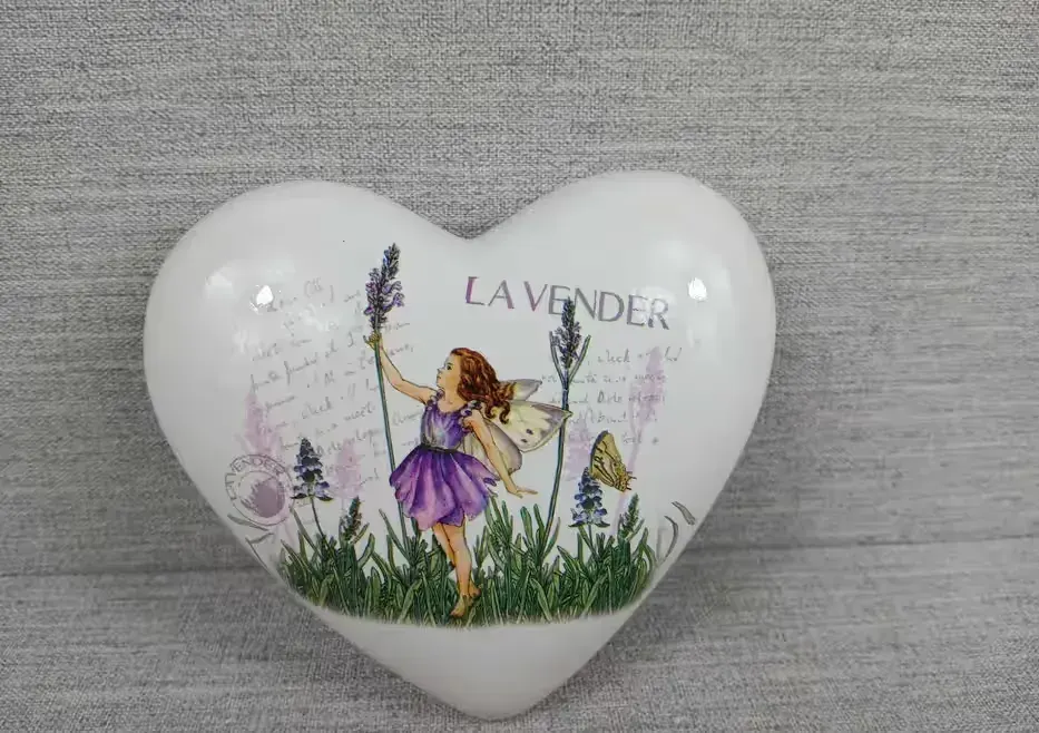 Ceramiczne serce szkliwione Lavender motyw lawendy i elfa Cena za szt — praca twórcy sweden.mania na Freshwall Marketplace