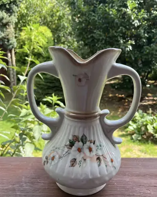 Ceramiczny wazon — praca twórcy Filharmonik na Freshwall Marketplace