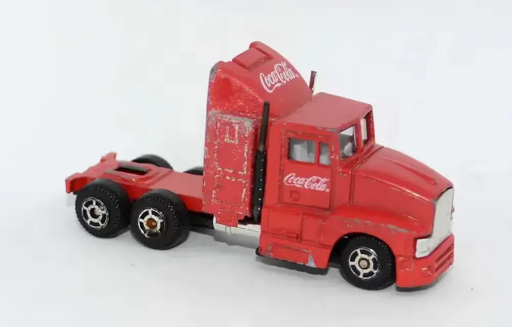 Coca-Cola Truck 1:87 model metalowy resorak vintage retro — praca twórcy RIIDII na Freshwall Marketplace