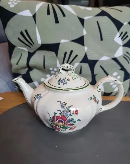 Dzbanek Villeroy & Boch Francja — praca twórcy Marek Ostaszewski na Freshwall Marketplace