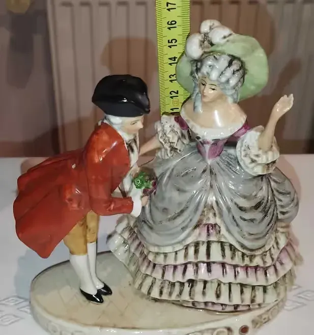 Figurka porcelana porcelit dama szlachcic  sygnowana Grafenthal — praca twórcy jjd na Freshwall Marketplace
