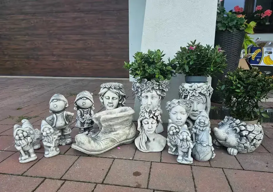 Figurki figurka dekoracja ogrodowa doniczki ogrodowe krasnal skrzat — praca twórcy Uraz na Freshwall Marketplace