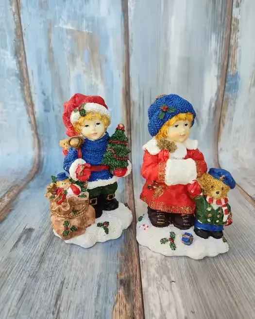Figurki świąteczne - Chłopiec - dziewczyna - design - vintage — praca twórcy skarbywyszukane na Freshwall Marketplace