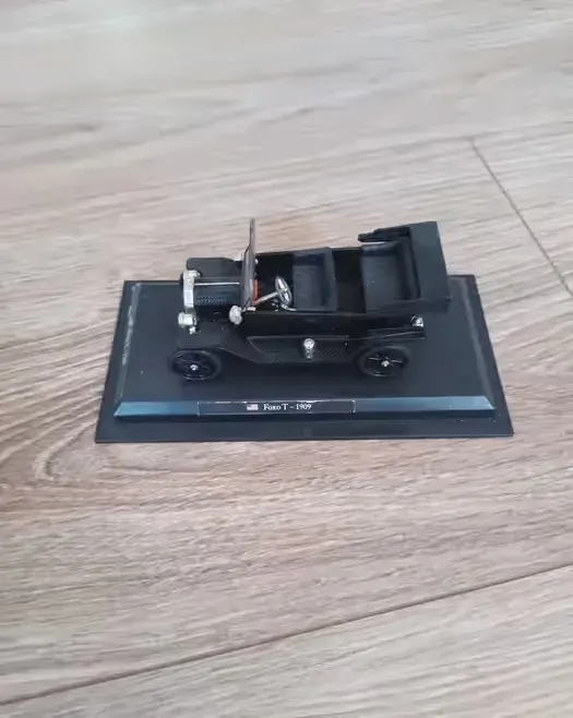 Ford T; Legendarne Samochody 1:43 — praca twórcy Mateusz na Freshwall Marketplace