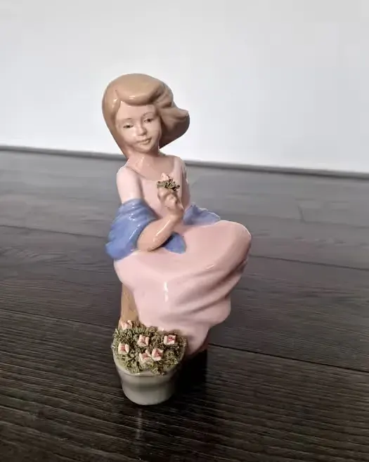 Hiszpańska Figurka Torralba — praca twórcy saab9 na Freshwall Marketplace