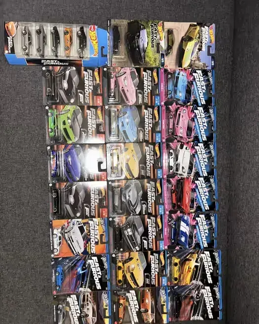 Hot wheels kolekcja — praca twórcy Mateusz na Freshwall Marketplace