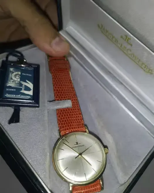 Jaeger-LeCoultre w złocie z pudełkiem i dokumentami zakupu cały set — praca twórcy Łukasz na Freshwall Marketplace