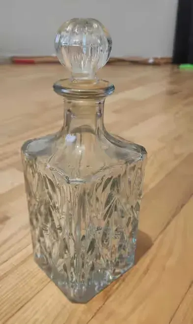 Karafka na nalewkę, wino... — praca twórcy Gosia na Freshwall Marketplace