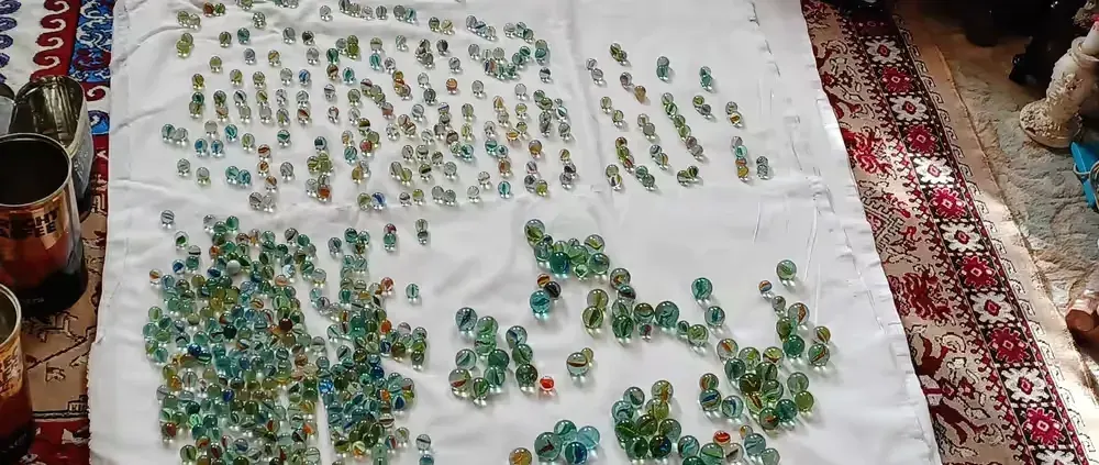 kolekcja 574 sztuk babelki powietrza- kocie oczy-tęczówki kultowe PRL — praca twórcy NIE MA WYSYŁEK OD NAS na Freshwall Marketplace