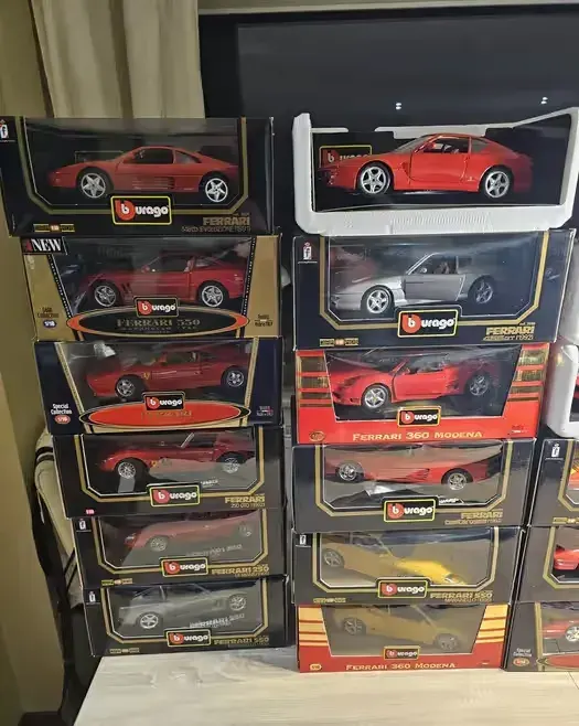 Kolekcja modeli Burago 1:18 — praca twórcy rostowskiwojo na Freshwall Marketplace