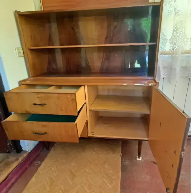 Komoda vintage PRL — praca twórcy Madzia na Freshwall Marketplace