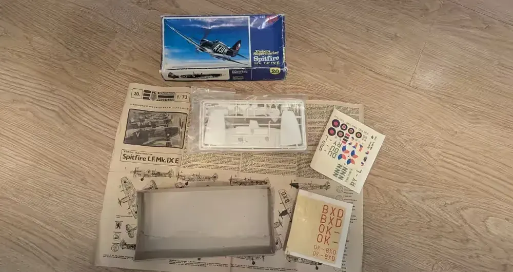 Kompletny model KP 1:72 Vickers Super marine Spitfire Mk. LF IXE — praca twórcy Władysław na Freshwall Marketplace