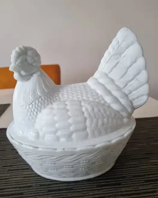 Kura szklana z Ząbkowic  duża 21cm. — praca twórcy Mariusz na Freshwall Marketplace