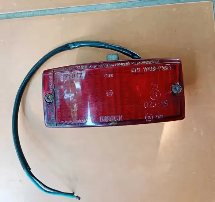 Lampa przeciwmgielna BOSCH TPEB17 Retro! — praca twórcy Barbara Planetorz na Freshwall Marketplace