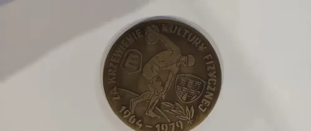 Medal pamiątkowy „Za Krzewienie Kultury Fizycznej 1964–1979” – kolekcjonerski — praca twórcy grzegorz na Freshwall Marketplace
