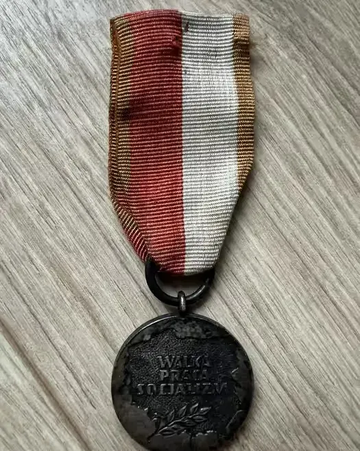 Medal ,,Walka, Praca, Socjalizm", — praca twórcy okleja.tomasz na Freshwall Marketplace