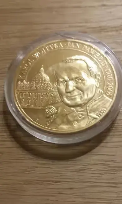 medal Wielcy Polacy Jan Paweł II — praca twórcy Jan Romanowski na Freshwall Marketplace