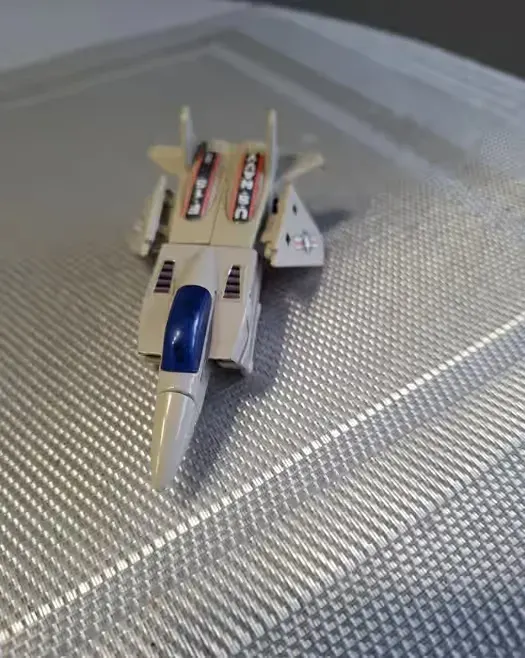 Model samolot skala 1:64 — praca twórcy Ewa na Freshwall Marketplace