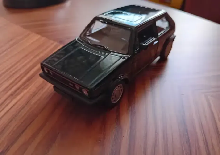 Model Volkswagen Golf I GTI, Welly — praca twórcy Konrad na Freshwall Marketplace