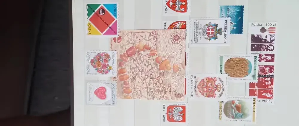 Odsprzedam dużom kolekcje znaczków — praca twórcy jarek na Freshwall Marketplace