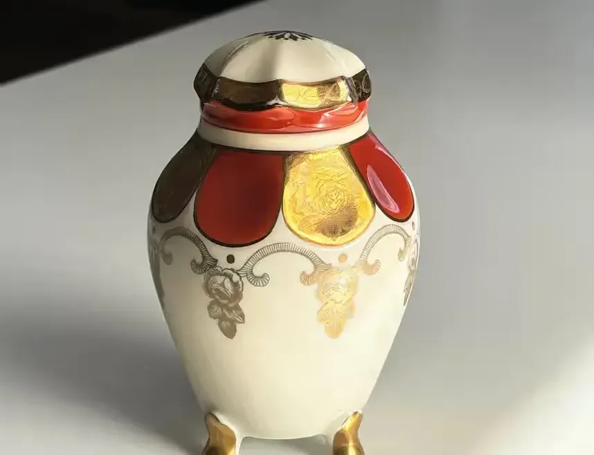 Oscar Schlegelmilch pojemnik na herbatę imbir herbatnica porcelanowa — praca twórcy Tavikart na Freshwall Marketplace
