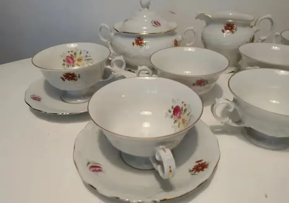 Porcelana, ceramika Wałbrzych Kristoff, zestaw do kawy, kwiaty polne — praca twórcy Krzysztof na Freshwall Marketplace