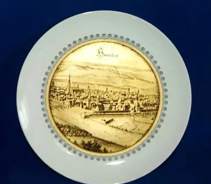 Porcelana niemiecka Furstenberg duży ozdobny talerz — praca twórcy Aleksandra na Freshwall Marketplace