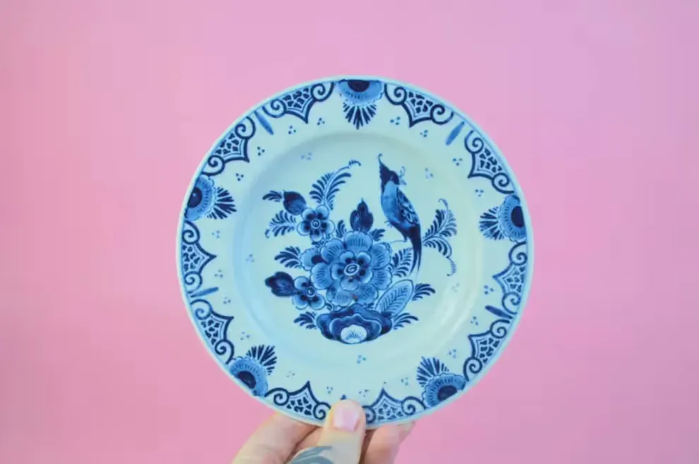 porcelanowy talerz ręcznie malowany kobalt ptak Royal Holland folk — praca twórcy Agnieszka na Freshwall Marketplace