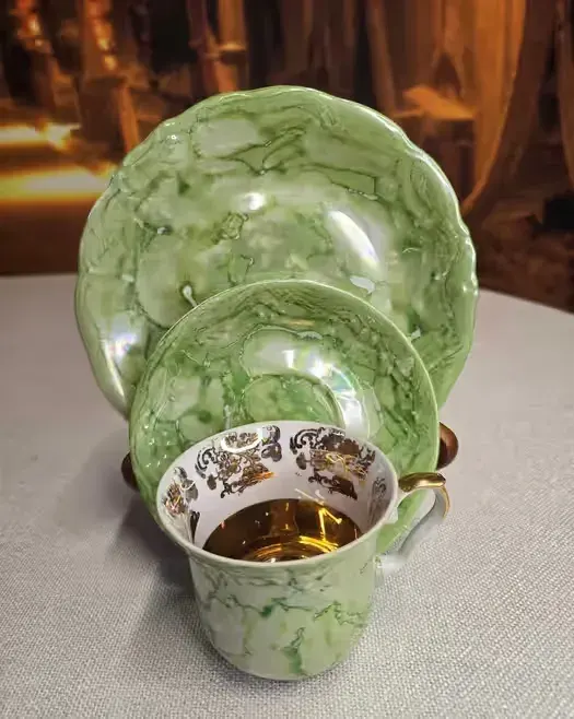Porcelanowy zestaw śniadaniowy Trio firmy Wawel, Wałbrzych/Karolina — praca twórcy Marta na Freshwall Marketplace