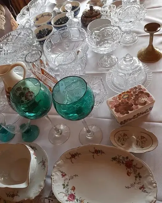 Kryształy Porcelana antyki — praca twórcy Łukasz L. na Freshwall Marketplace