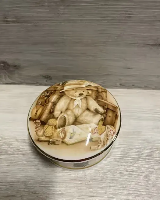 Puzderko kolecjonerskie porcelanowe — praca twórcy Nina na Freshwall Marketplace