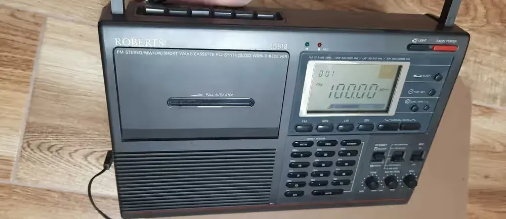 Radiomagnetofon  robert rc818 — praca twórcy letukmikola na Freshwall Marketplace