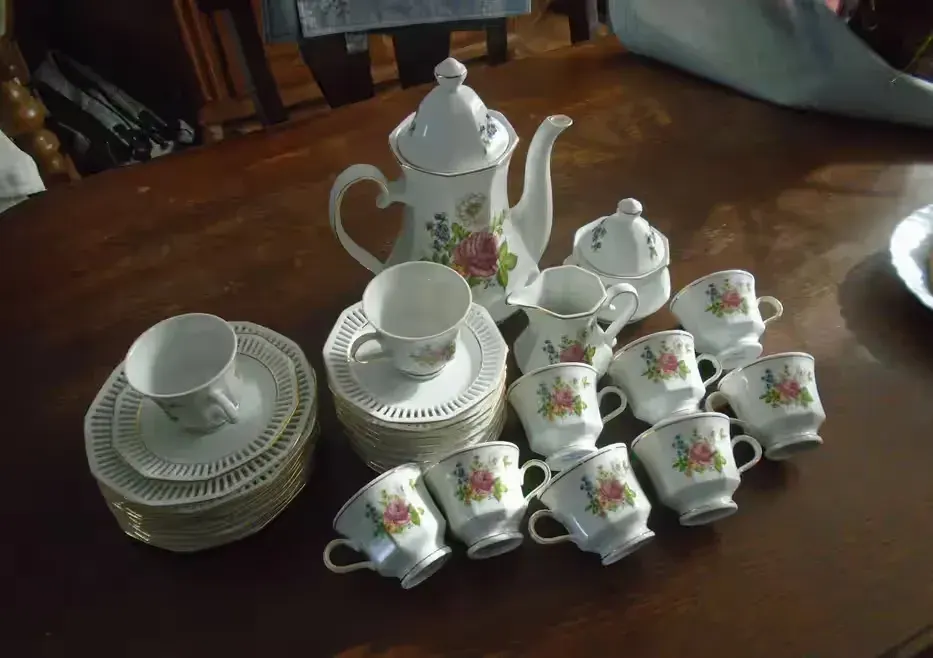 Serwis do kawy herbaty SVANCHOLM 1530 Rose Mari — praca twórcy Lesław na Freshwall Marketplace