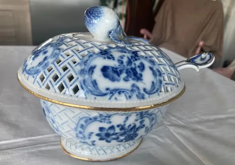 Serwis porcelany MIŚNIA wzór cebulowy( zwiebelmuster)  MEISSEN UNIKAT — praca twórcy Ernest na Freshwall Marketplace