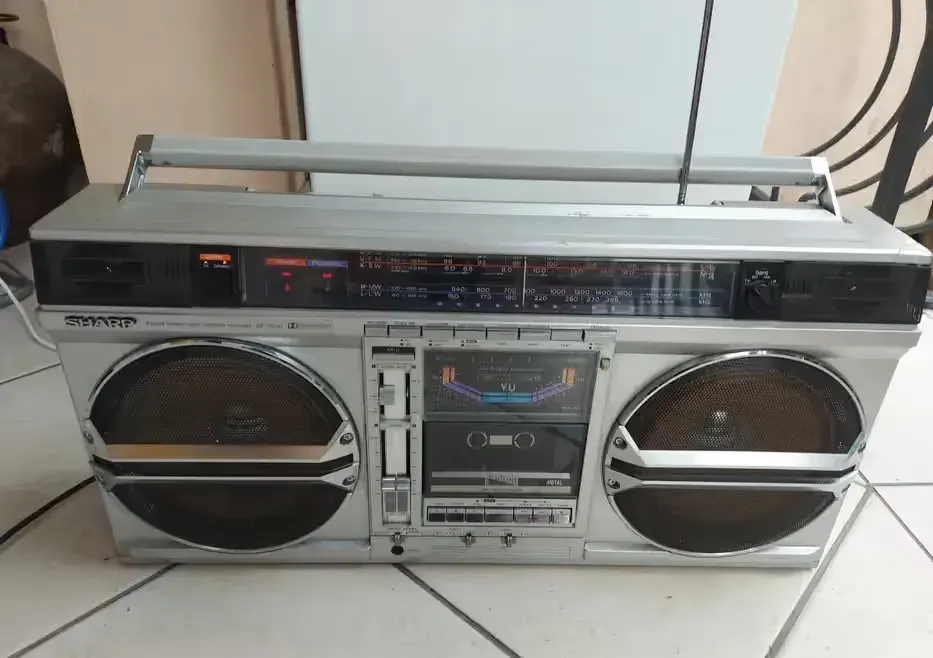 SHARP GF-9000 UNIKAT BOOMBOX Vintage 80" radiomagnetofon,Ghettoblaster — praca twórcy janek na Freshwall Marketplace