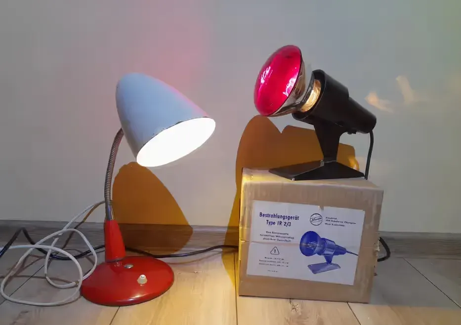 Stara Lampa na biurko — praca twórcy Anna na Freshwall Marketplace
