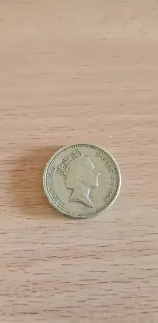Stara moneta one Pound 1996r unikat — praca twórcy Mateusz na Freshwall Marketplace