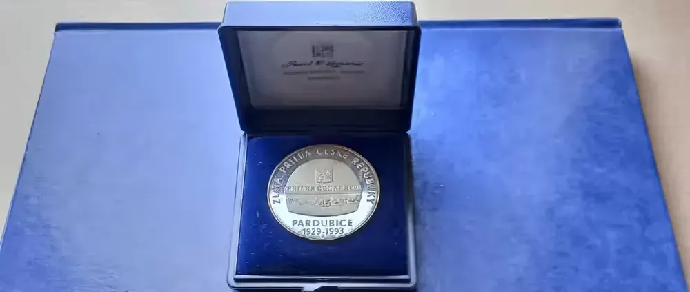 Stare monety Medal PARDUBICE 45 Złoty Kask Republiki Czeskiej M.ROANI — praca twórcy Jarek na Freshwall Marketplace