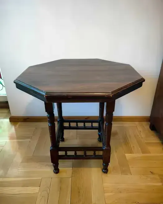 Stolik kawowy drewniany vintage – retro, ośmiokątny — praca twórcy Karolina na Freshwall Marketplace