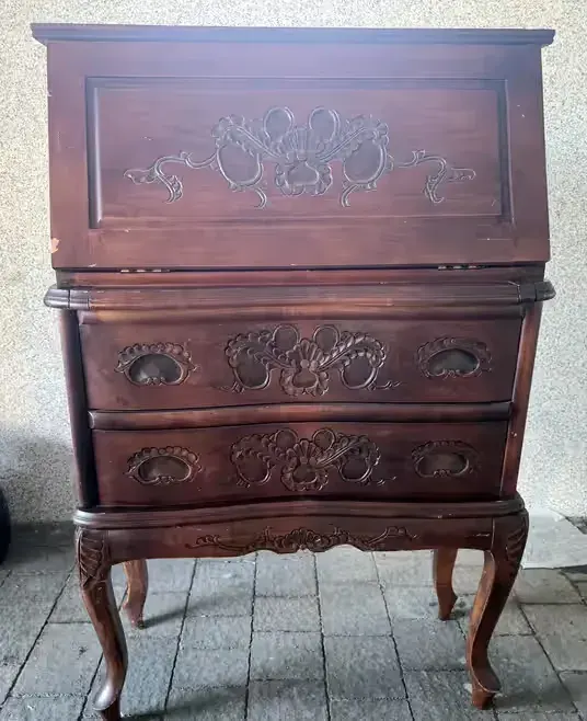 Stylowy sekretarzyk / komoda z opuszczanym blatem — praca twórcy Laura na Freshwall Marketplace