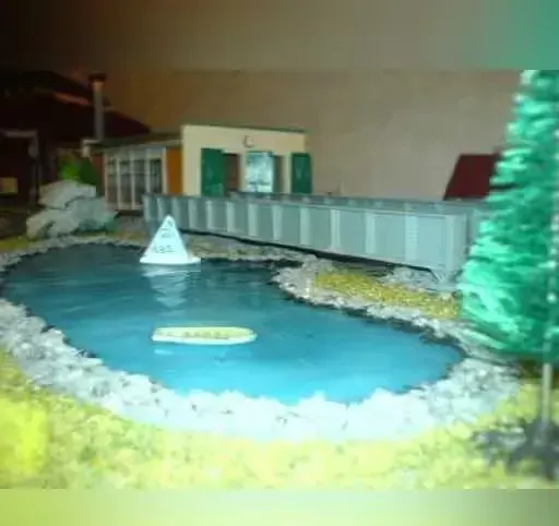 SZTUCZNA WODA 0,5L Makieta Diorama. Bezbarwna. — praca twórcy Tomek kolejorz na Freshwall Marketplace