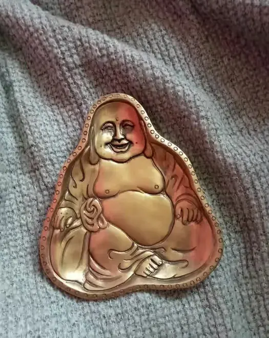 Talerz Budda zloty — praca twórcy Beti na Freshwall Marketplace