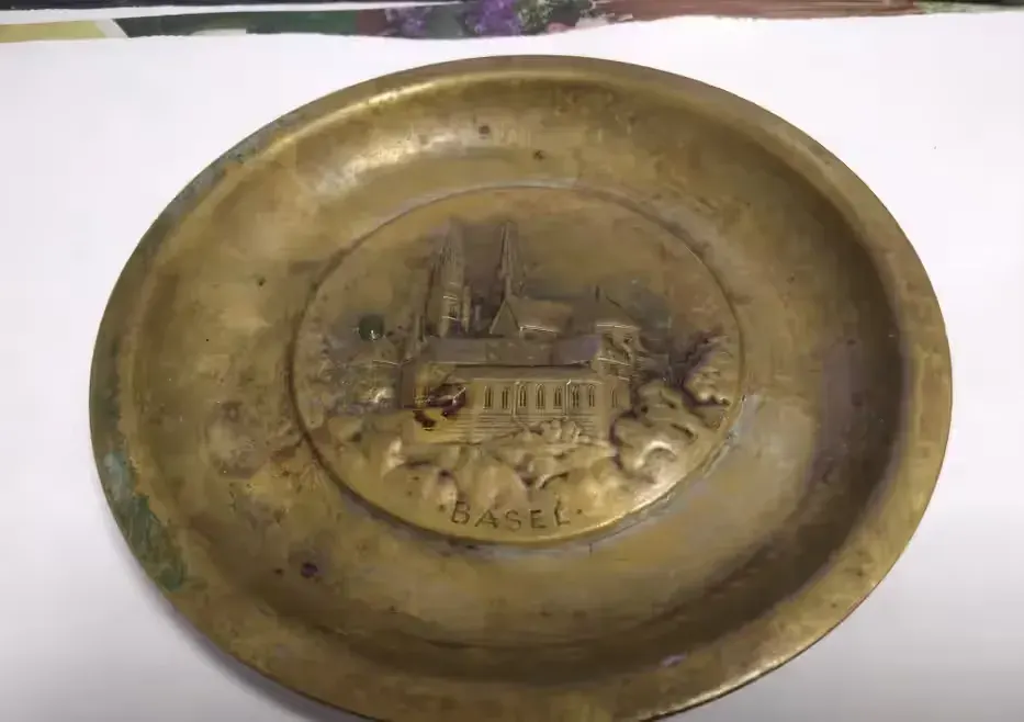 Talerz mosiężny Basel Bazylea Vintage — praca twórcy ariel na Freshwall Marketplace