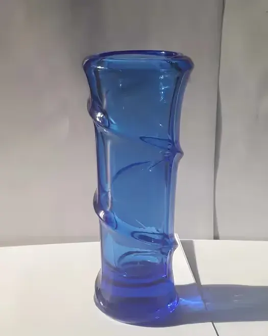Wazon Jiří Brabec 15cm, huta Rosice, Sklo Union, Czechosłowacja. — praca twórcy Karolina na Freshwall Marketplace
